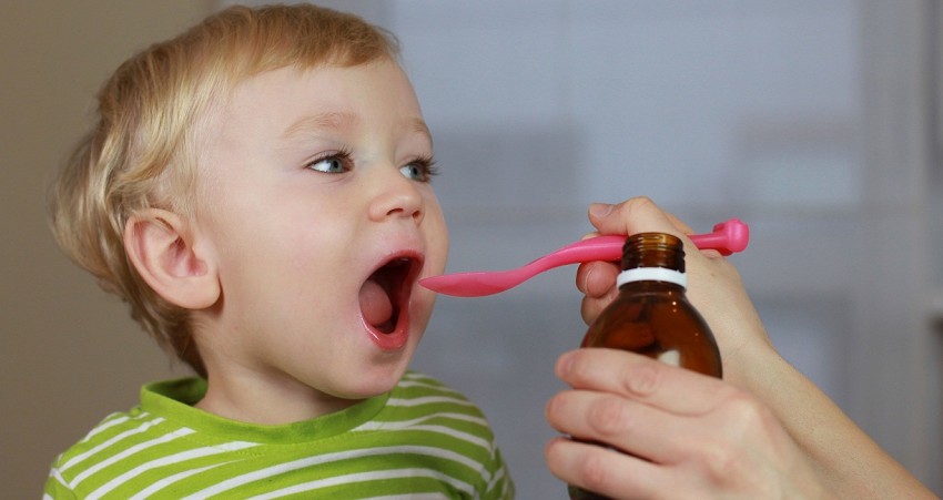 Острый средний отит у детей фото