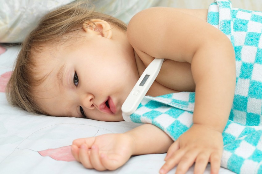 Острый средний отит у детей фото