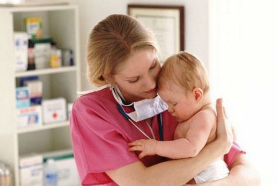 Симптомы ОРВИ и бронхита схожи с признаками воспаления легких